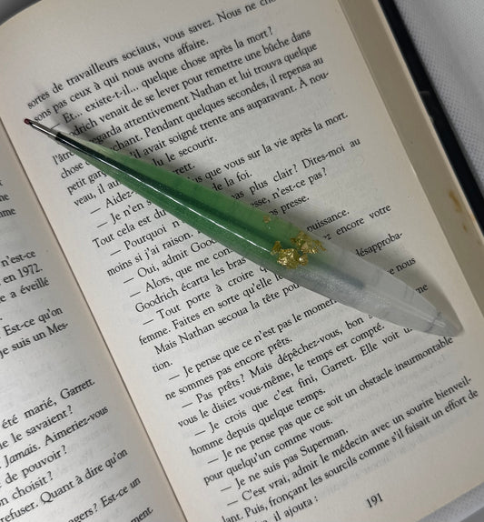 Stylos vert, blanc et or