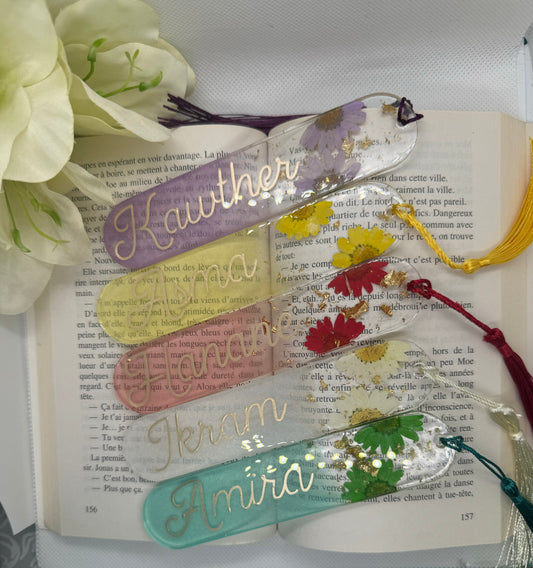 🌺 Marque-Page Floral - Couleurs Assorties et Éclatantes 📖