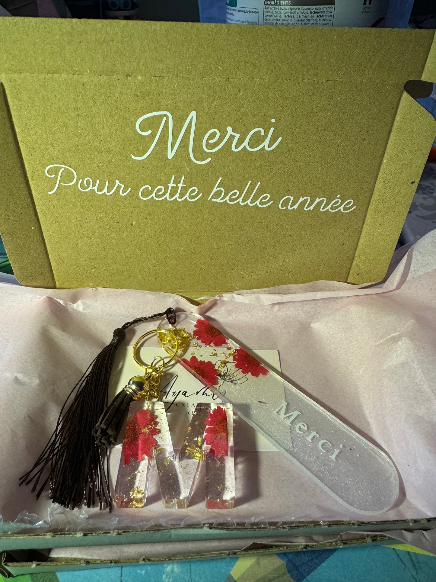 🎁 Coffret Cadeau Personnalisable - Boîte, Marque-Page et Porte-Clé ✨