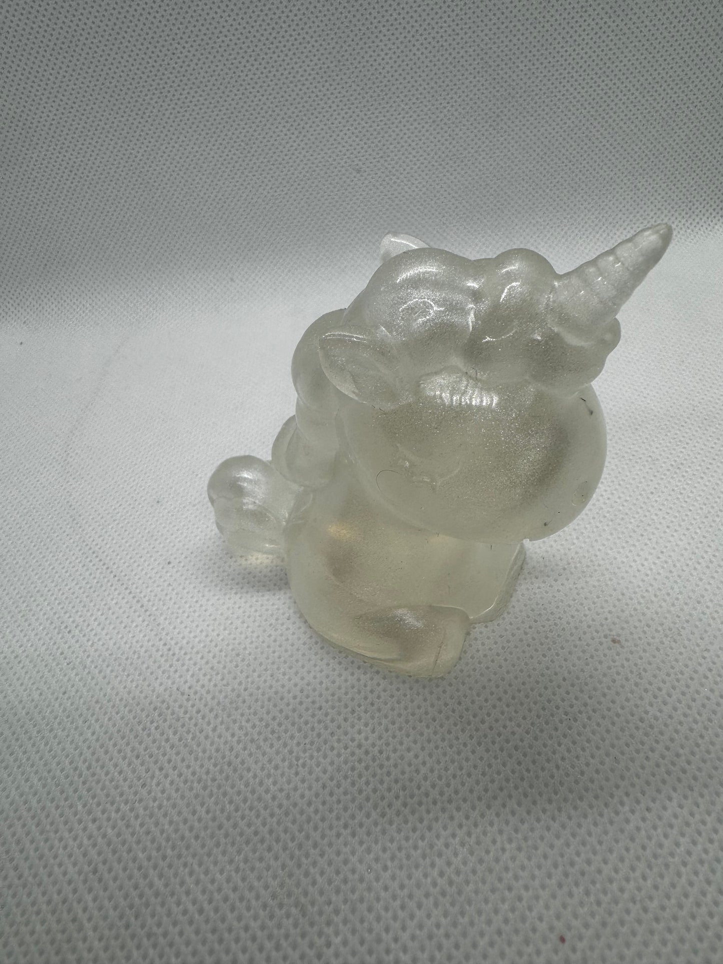 Statuette licorne blanche