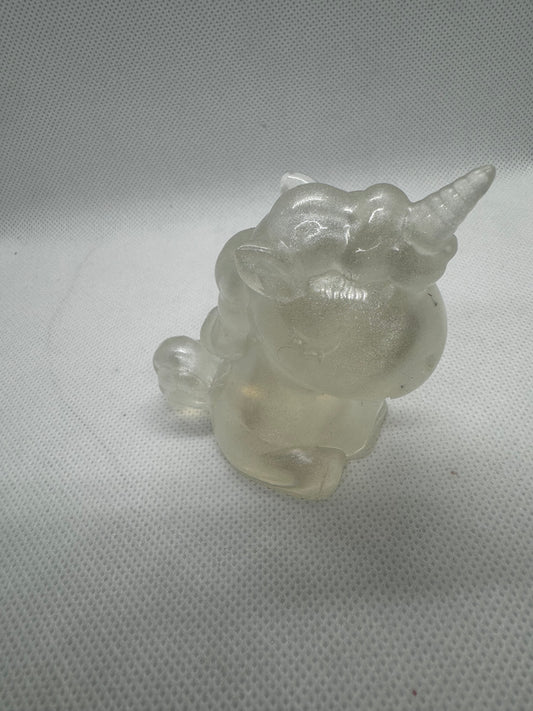 Statuette licorne blanche