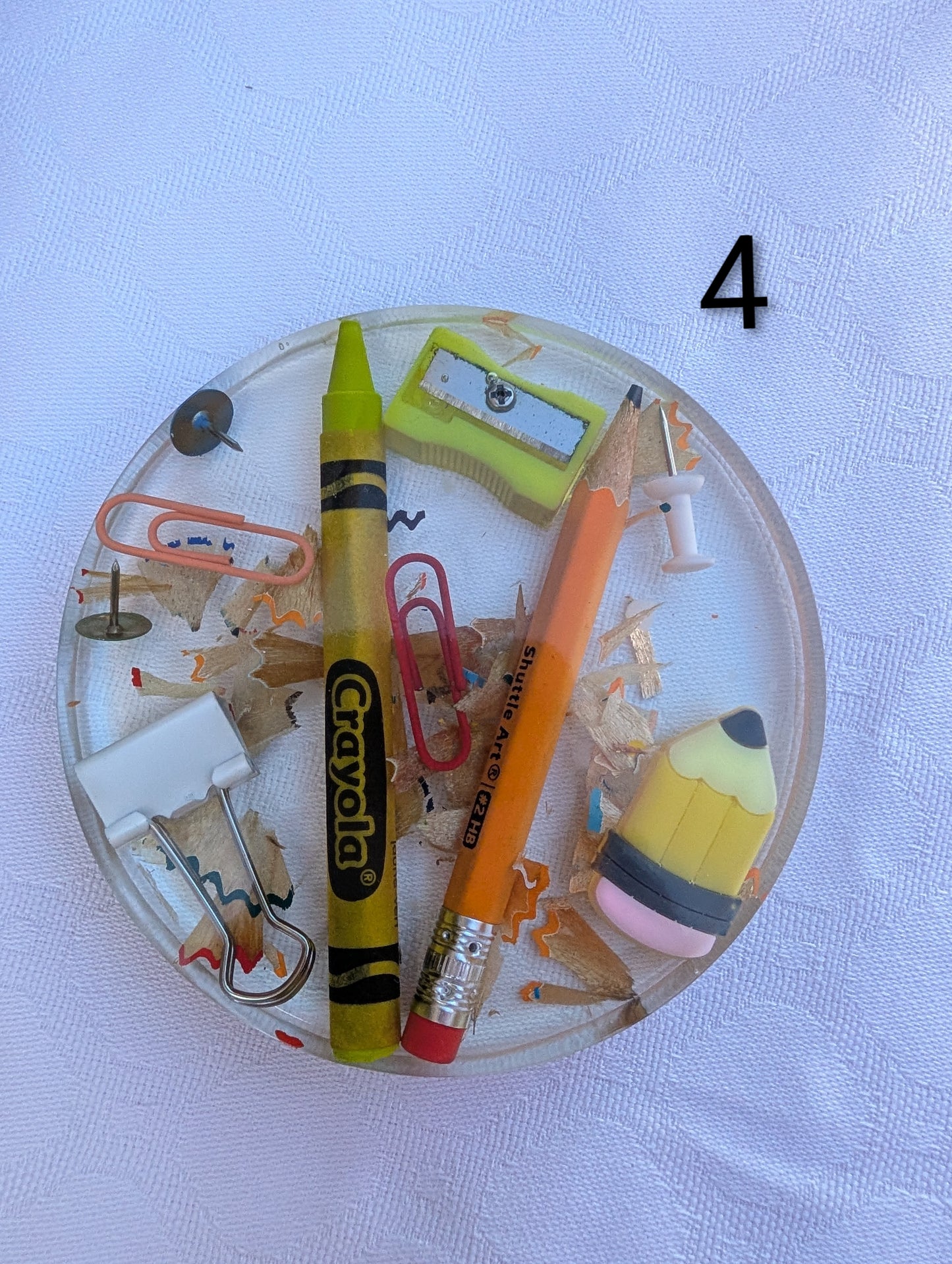 Cadeau maîtresse personnalisé – Création artisanale en résine thème école